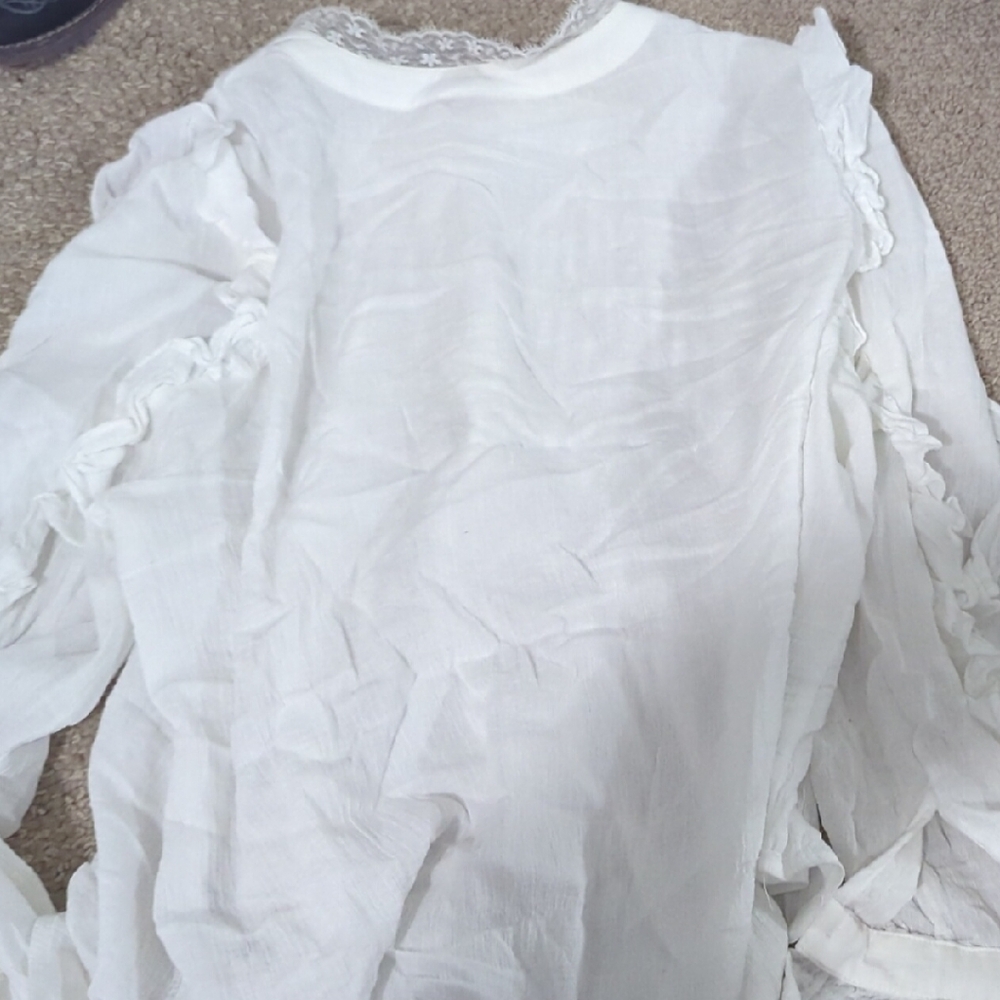 Francesca's White Ruffle Top - Picture 2 of 3